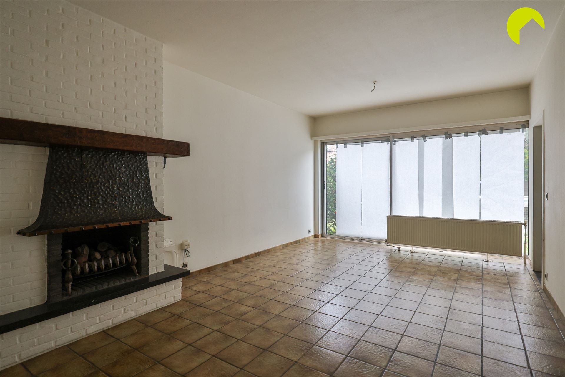 Te renoveren gelijkvloers appartement en garagebox te Hoboken! - foto 2