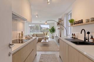 Ontdek deze karaktervolle, landelijke nieuwbouwwoning in Emelgem, deelgemeente van Izegem, gelegen op een perceel van 446 m² met alle moderne comfort. Dit huis heeft een bewoonbare oppervlakte van 157 m² en biedt een ruime carport, sfeervolle tuin en kwalitatieve afwerking. Perfecte ligging vlakbij lokale winkels, park en voorzieningen.Indeling van het huis:Gelijkvloers- inkomhal met gastentoilet- woonkamer met eet- en zitplaats- open volledig uitgeruste keuken- berging/wasplaats nabij de keukenEerste verdieping- nachthal- twee slaapkamers- volledig uitgeruste badkamer- apart toiletTweede verdieping- vaste trap- derde slaapkamer- polyvalente ruimte (dressing, sportkamer, hobby, berging,..)Tuin- terras en oprit aangelegd- volledig omheind- carport en staanplaatsen op oprit- mogelijkheid om tuinhuis achteraan bij te plaatsenTroeven van het huis:- moderne comfort aanwezig- mogelijkheid om aan te kopen aan 6% btw!- zonnepanelen in begrepen- alle voorzieningen dichtbijBen je op zoek naar een instapklaar huis met het moderne comfort in Izegem? Neem dan vandaag nog contact op voor meer informatie!Deze AI-visualisaties zijn bedoeld als inspiratie. Er werd geen rekening gehouden met technische specificaties, stedenbouwkundige voorschriften of de concrete mogelijkheden tot realisatie.