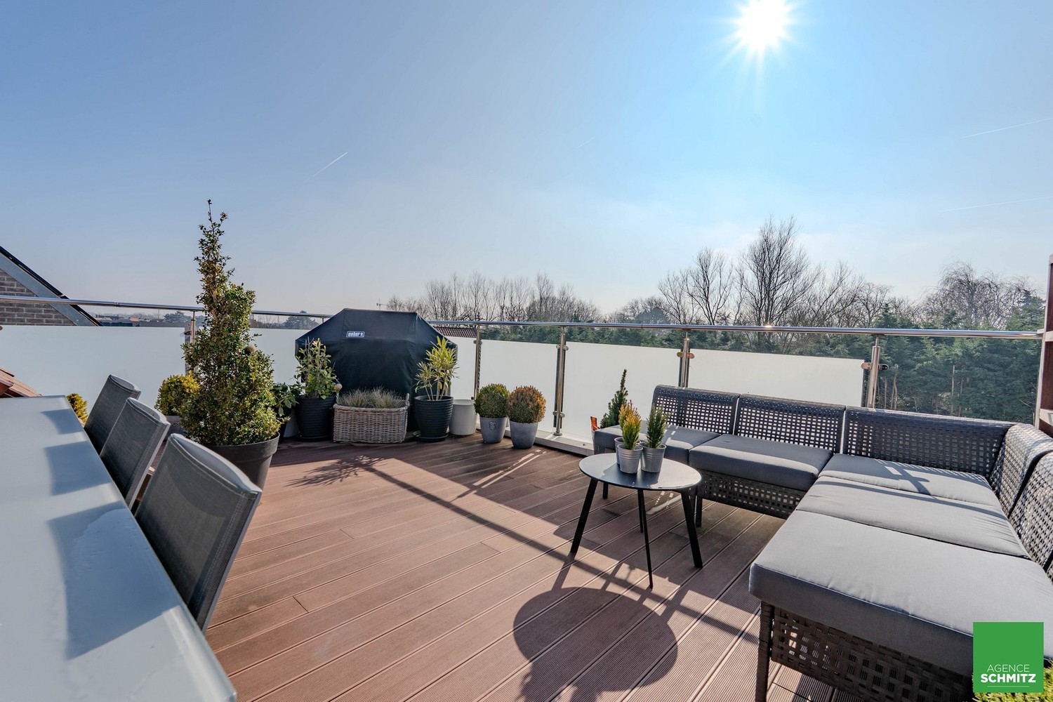 Splendide appartement penthouse avec 2 chambres et grande terrasse orientée plein sud au marché des légumes. - photo 5
