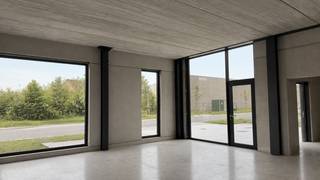 Ontdek het gloednieuwe KMO-project Gruuthuse in Oostkamp.<br /><br />Dit modern bedrijvenproject bevindt zich op een strategische locatie in het hart van West-Vlaanderen. <br />De laatste afwerkingswerken zijn volop aan de gang. <br />Ideaal voor ondernemingen die nood hebben aan extra ruimte of op zoek zijn naar een interessante investering.<br />De kmo-units in Oostkamp bevinden zich op een uitstekende locatie in de nabijheid van de grote steden zoals Brugge en Gent , waardoor ze kunnen bijdragen aan een bloeiende economische omgeving die tal van zakelijke kansen bieden.<br /><br /><br />Troeven: <br />* Toplocatie nabij Brugge en Gent - vlotte verbinding met de E40 en E403 <br />* Duurzame BEN gebouwen <br />* Casco oplevering met een oppervlakte van 1043,46 m²<br />* Aparte kantoorruimte<br />* Vrije hoogte van 10 meter<br />* 2 verdiepen<br />* Mogelijkheid tot diverse optiepakketten<br />* 5 parkeerplaatsen<br />* Industriële, gepolierde gewapende betonvloer<br />* Lichtstraat in meerwandige polycarbonaatplaten met aluminium profielen<br />* Aluminium schrijnwerk met elektronische sectionale poort<br /><br />Onmiddellijk beschikbaar of beschikbaar op zeer korte termijn!<br /><br />Interesse?<br />Contacteer Simon via 0498 12 37 08 of mail naar simon@vicusvastgoed.be