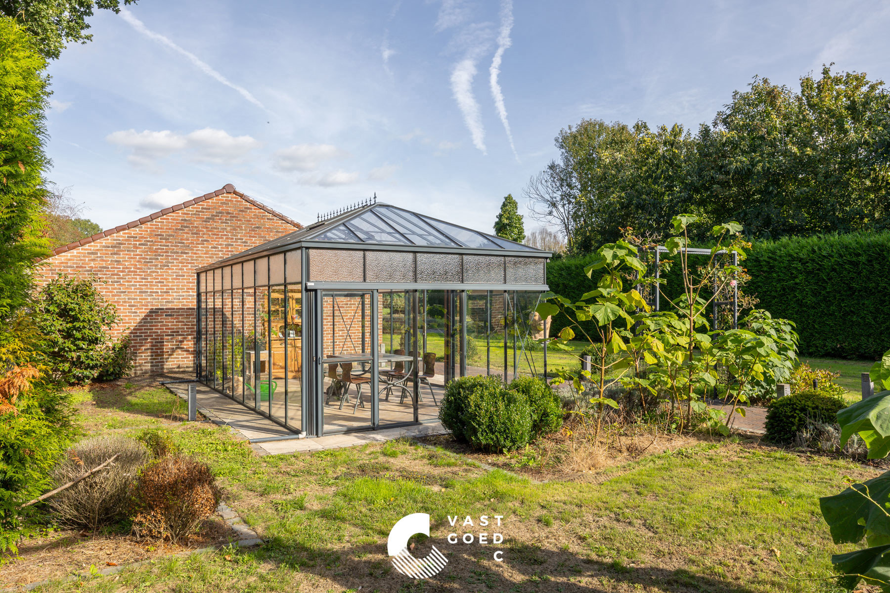 Gerenoveerde woning met loods op grond van 2ha 28are - foto 4