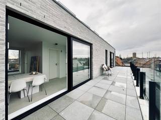 Deze penthouse is als enige appartement van dit project gelegen op de derde verdieping en maakt deel uit van residentie Léon gelegen te...