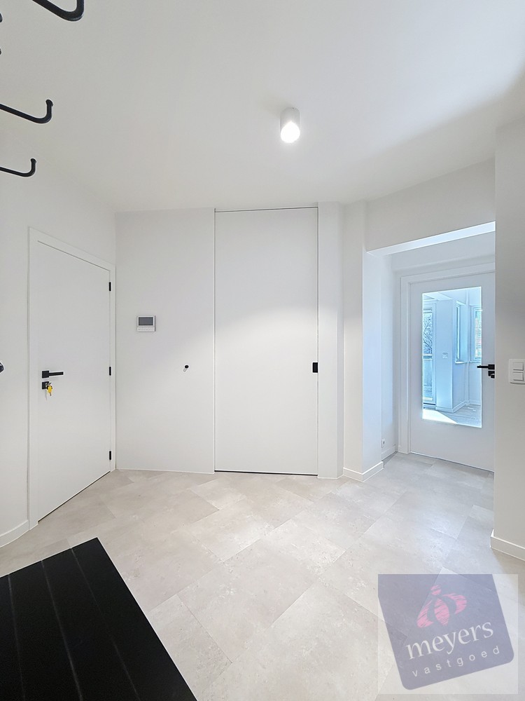 Lichtrijk appartement met 2 slaapkamers en balkon in Hasselt - foto 4