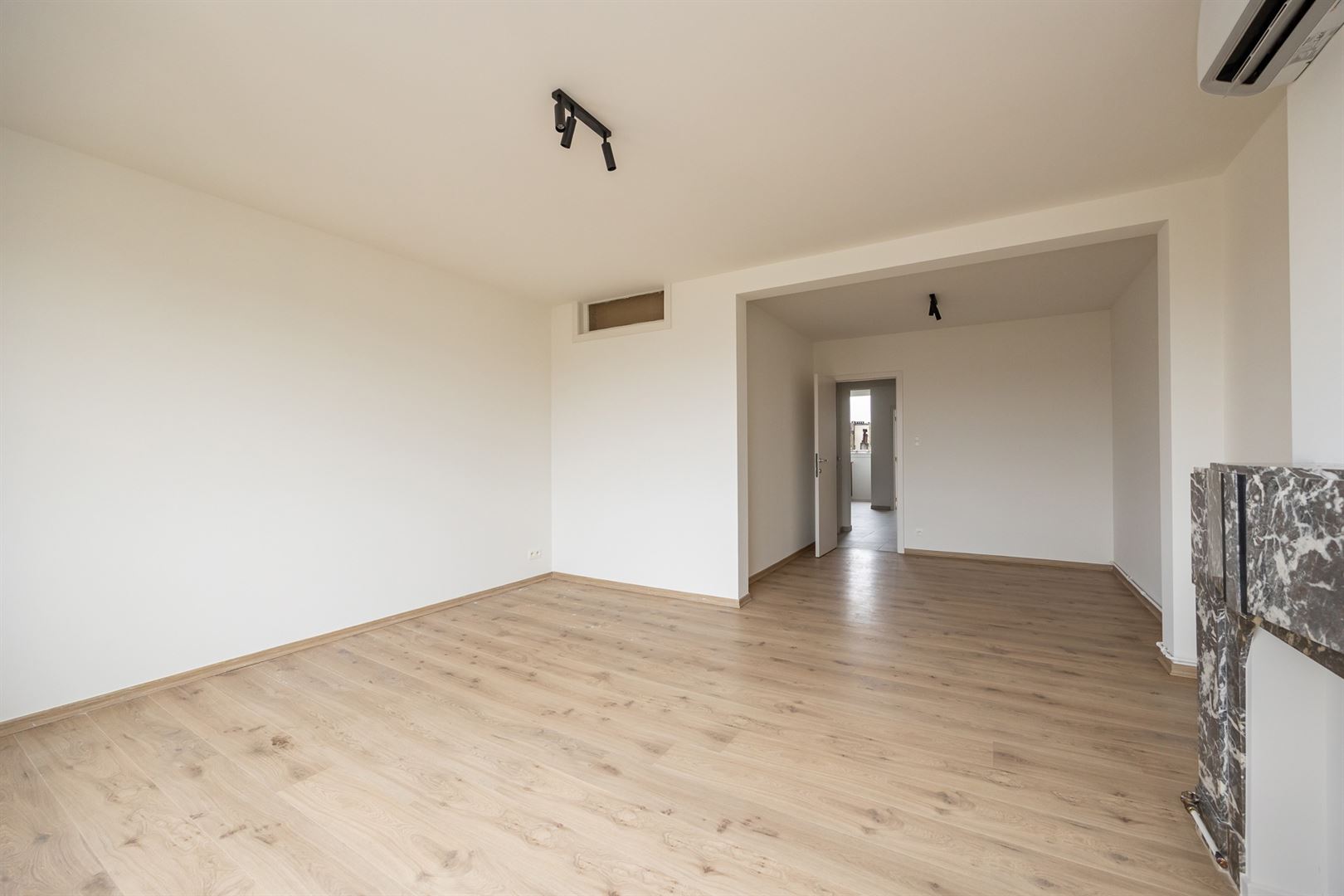 Gerenoveerd appartement in het hippe BOHO - foto 4