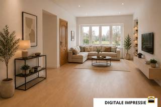 <h3><span>Te renoveren woning met bijgebouwen en tuin in landelijke omgeving nabij <br />Borgloon</span></h3><p><span>In een charmante en landelijke deelgemeente van Borgloon bevindt zich deze te renoveren <br />woning met tal van mogelijkheden. Dankzij de ruime volumes, de praktische indeling en de<br />aanwezigheid van bijgebouwen vormt deze eigendom een uitstekende opportuniteit voor wie <br />op zoek is naar een renovatieproject met potentieel.</span></p><p><span>Via de inkomhal betreedt u de woning, die op het gelijkvloers beschikt over een ruime leefruimte en<br />een grote eetkamer. Aansluitend bevindt zich de keuken met daarachter de badkamer. De bestaande <br />indeling biedt verschillende mogelijkheden om de woning naar hedendaagse woon normen<br />te herinrichten. Op de eerste verdieping geeft de nachthal toegang tot drie volwaardige en ruime <br />slaapkamers. De woning is bovendien voorzien van een kelder, ideaal als extra bergruimte.</span></p><p><span>Achter de woning bevinden zich een garage en meerdere stallingen, die tal van mogelijkheden bieden<br />voor opslag, hobbyruimte of werkruimte. Via de zijdelingse inrit is het achterliggende gedeelte<br />van het perceel vlot bereikbaar.</span></p><p><span>De eigendom wordt vervolledigd door een mooie, rustig gelegen tuin waar u in alle privacy kan<br />genieten van het landelijke karakter van de omgeving.</span></p><p><span>Sterke punten van deze eigendom:</span></p><p><span>*Rustige ligging in een landelijke deelgemeente<br />*Ruime woning met authentiek karakter<br />*Drie volwaardige slaapkamers<br />*Garage en meerdere bijgebouwen/stallingen<br />*Zijdelingse inrit met goede toegankelijkheid<br />*Mooie en rustig gelegen tuin<br />*Tal van renovatiemogelijkheden</span></p><p><span>Bent u op zoek naar een woning die u volledig naar eigen smaak kan renoveren in een groene en rustige omgeving? <br />Dan is deze eigendom zeker een bezoek waard.</span></p><p><span>Contacteer ons voor meer informatie of een bezichtiging via 012 26 22 05</span></p><p><span> </span></p><p><span> </span></p>