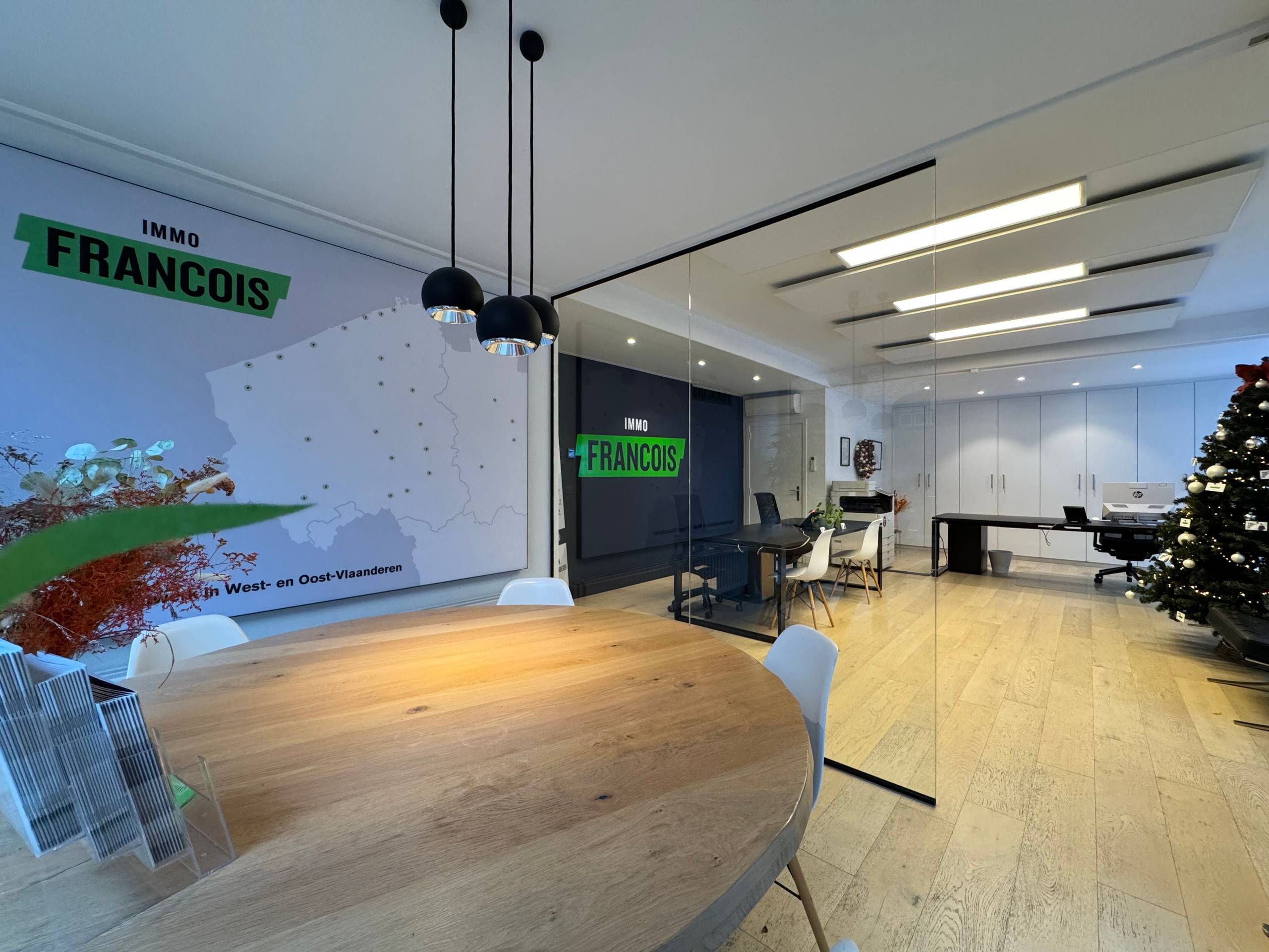 Uitstekend gelegen handelspand in hartje Izegem - foto 5