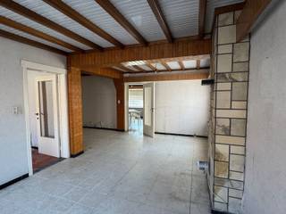 Op een rustige en groene locatie in Herenthout bevindt zich deze woning op een perceel van 725 m², kadastraal gekend als 13012C0034/00E000...