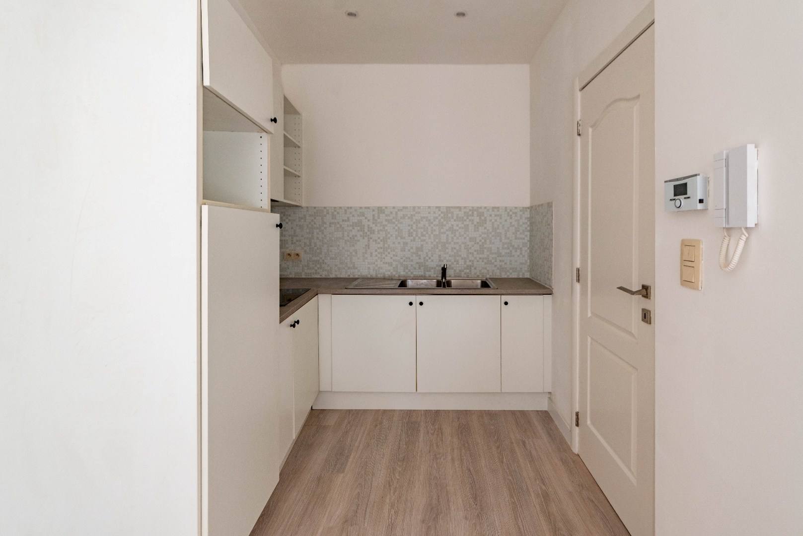 Instapklaar appartement met veel lichtinval en terras - foto 4