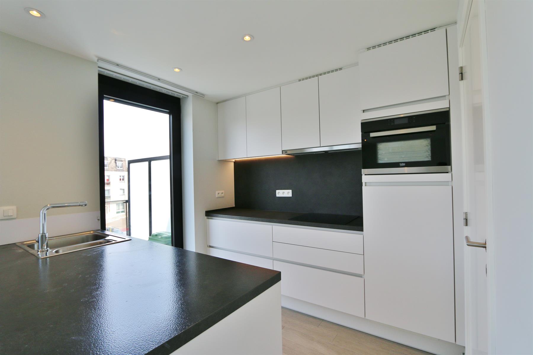 APP - 2 SLK - PRACHTIG TERRAS - KELDER - GARAGE - LIFT - foto 4