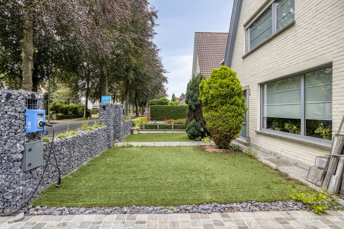 Des locaux commerciaux polyvalents avec une maison ! - photo 5