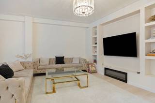 Op zoek naar een comfortabel en instapklaar appartement op een centrale ligging in Antwerpen? Dit charmante appartement, gelegen op de...