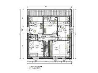 INDELING VAN DE WONING<br /><br />GELIJKVLOERS<br /><br />- Inkomhal- Gastentoilet- Leefruimte met open keuken- Trap naar boven- Inpandige garage/berging<br />EERSTE VERDIEP<br /><br />- Nachthal met zolderluik- Apart toilet- Badkamer- 4 slaapkamers<br />ZOLDERVERDIEP<br /><br />- Zolderruimte<br />Afbeeldingen zijn steeds illustratief en contractueel niet bindend.<br /><br />De koper heeft deels nog inspraak in de stijl en afwerking van de woning voor zover deze zaken niet werden vastgelegd door vergunning of bestelling van materialen.<br /><br />TIP: Hoe sneller U beslist in de bouwfase, des te meer inspraak U heeft in de keuze van materialen en/of afwerking.<br /><br />ECO-uitvoering dat voldoet aan strenge energienormen.<br /><br />- Zonnepanelen- Doorgedreven isolatie- Warmtepomp i.p.v. gas- Vloerverwarming- Ventilatie D- Max. E-peil = 30- Elektriciteitsaansluiting : 3 fasen