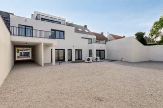 Energiezuinig en gelijkvloers éénslaapkamerappartement te koop in kleinschalige residentie in Beveren Leie.  Deze residentie bestaat uit...