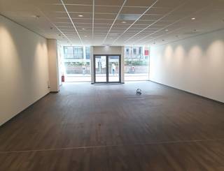 Goed gelegen commercieel gelijkvloers, gelegen in het centrum van Tervuren.Er zijn twee mogelijkheden:- Er wordt enkel het gedeelte van Hans Anders...