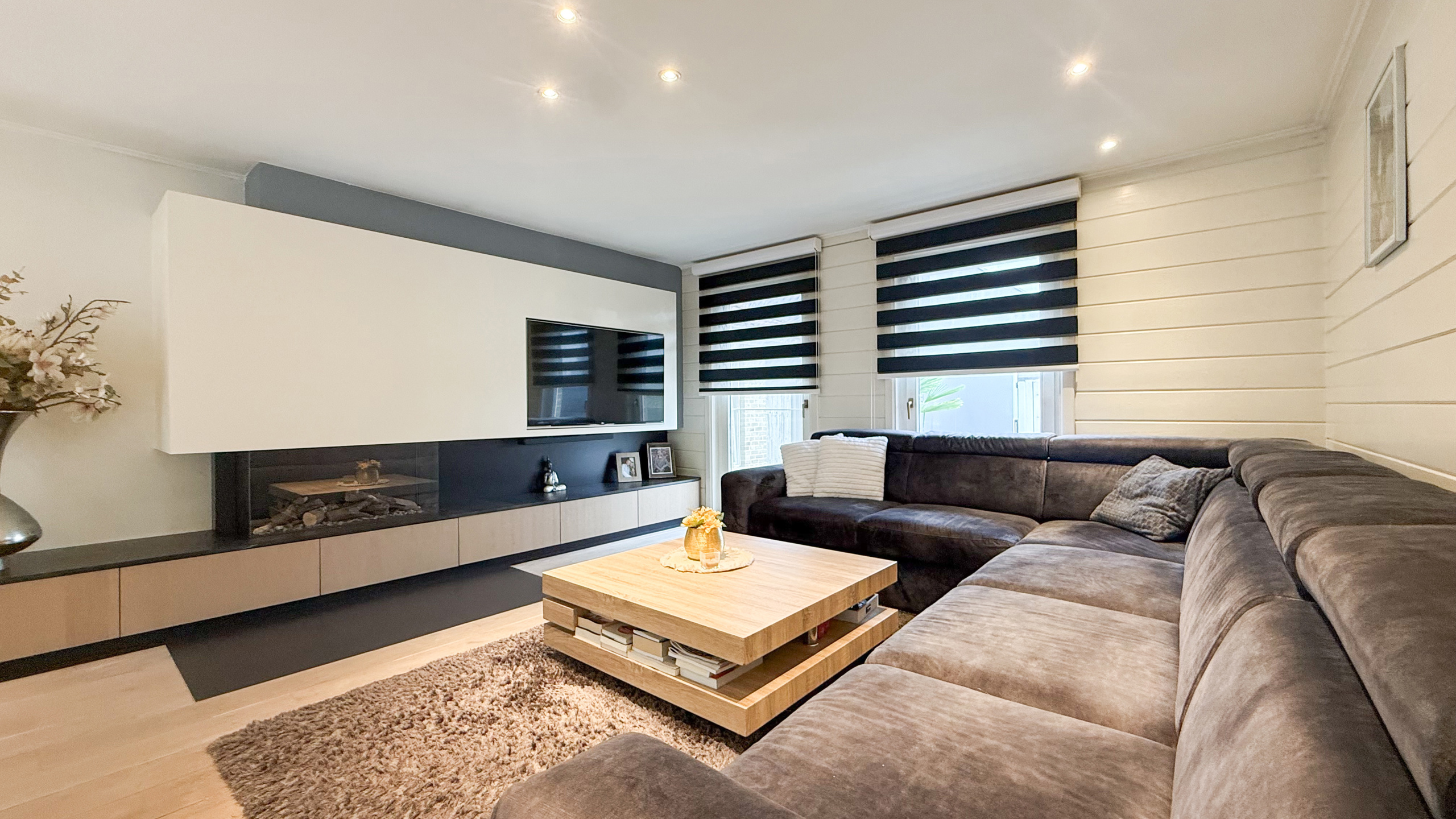 Gelijkvloerse woning met ruim magazijn en zwembad! - foto 5