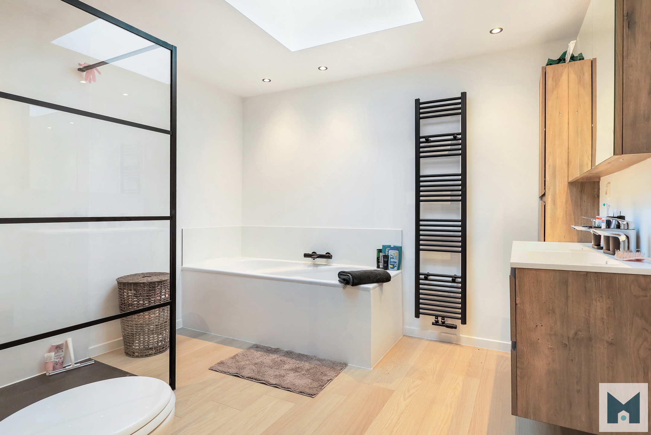 Vernieuwde, energetische woning met 5 slpks te Baasrode! - foto 5