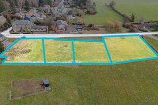 Idéalement situés à Seny (Tinlot), à proximité des commodités et à 5 minutes de la Route du Condroz, We Invest Huy vous propose ces 3...