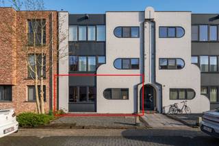 Gelijkvloers appartement met 2 slaapkamers en zonnige tuinEerste kijkdag op zaterdag 4 april! Contacteer ons voor een afspraak.Ontdek dit zeer goed...