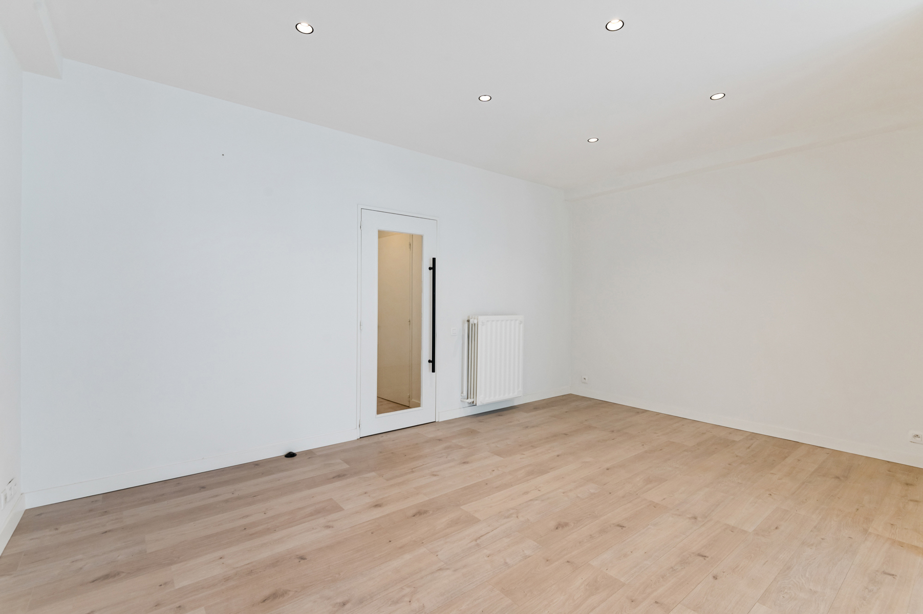 Modern wonen met vibe: stijlvol appartement met tuin - foto 5