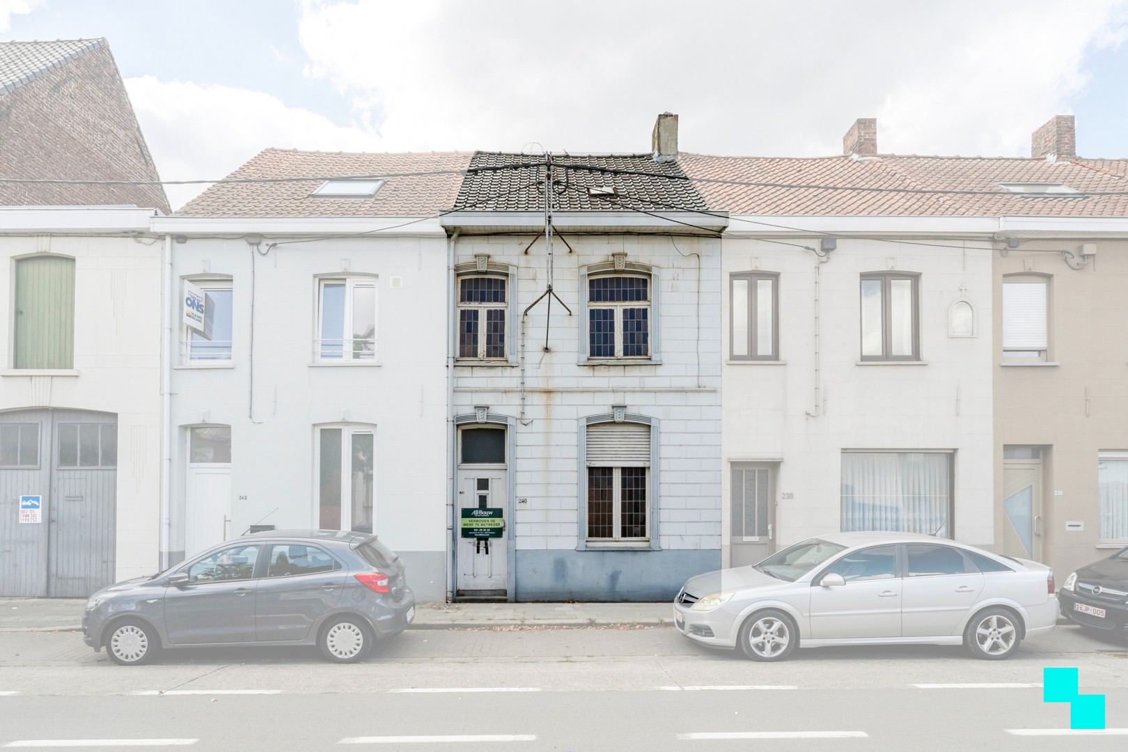 Betaalbare renovatiewoning nabij centrum - Roeselare - photo 1