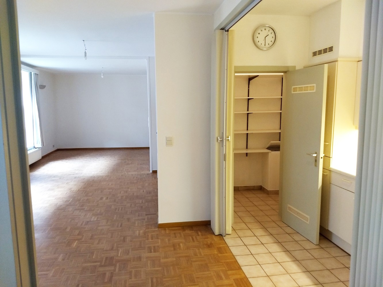 Ruime assistentieflat met mooi uitzicht op binnentuin en Vismarkt - foto 4