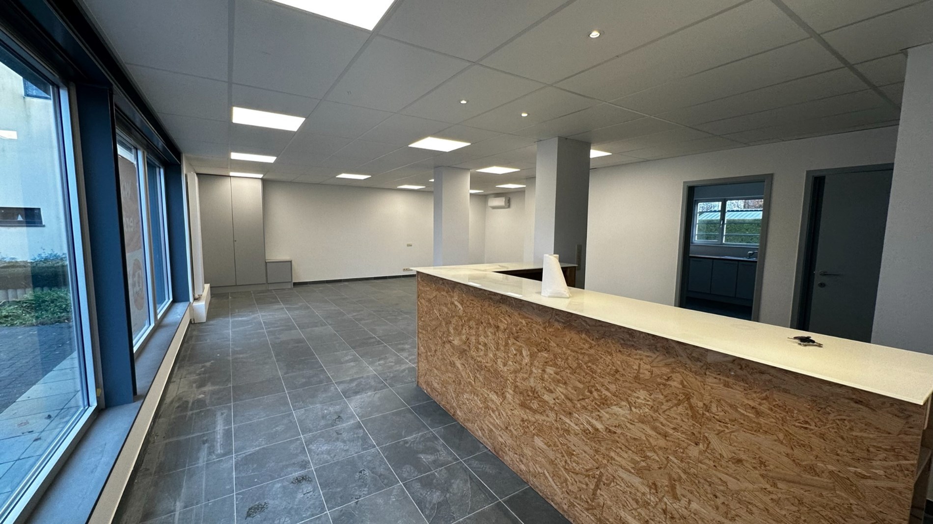 Commercial for rent in Lokeren - photo 3