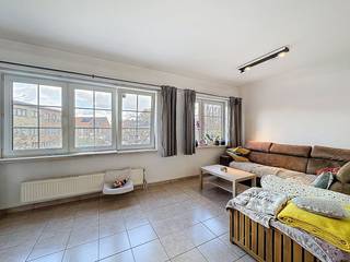 Bent u op zoek naar ruimte, licht en een heerlijke buitenplek? Deze verzorgde woning aan de Europalaan 26 in Wilrijk biedt het allemaal. Gelegen...