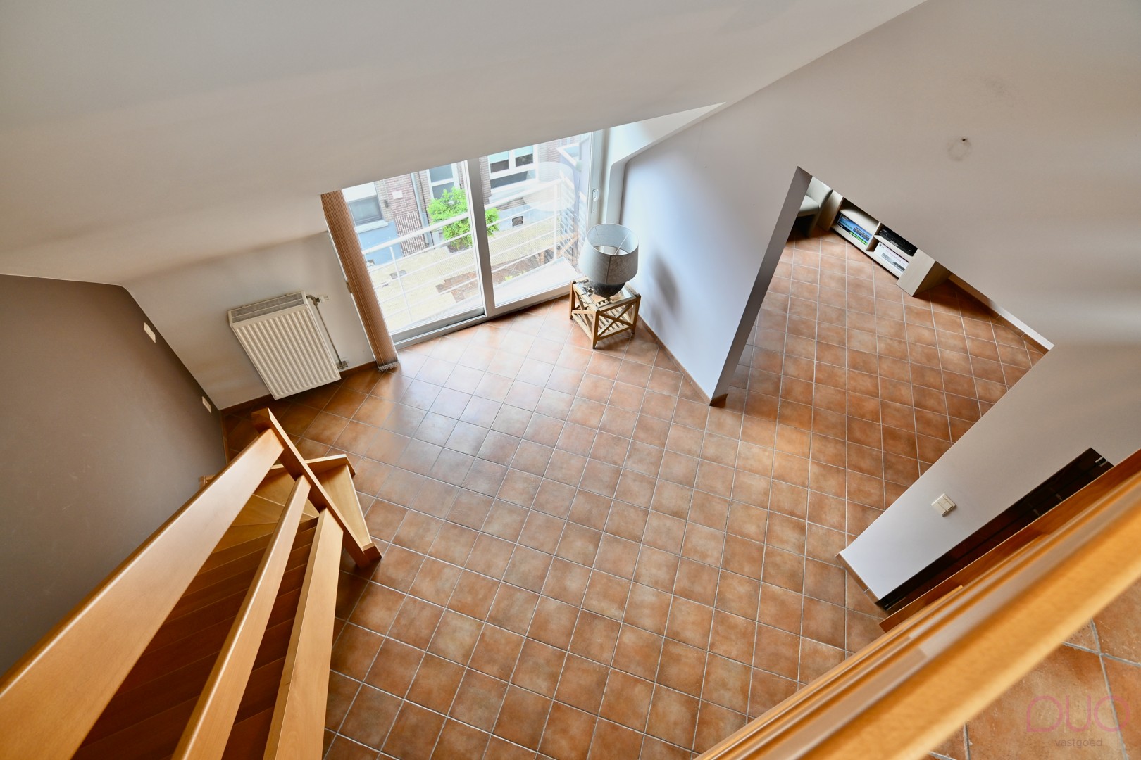 Instapklaar duplex appartement met terras en garagebox op toplocatie in Sint-Truiden - foto 4