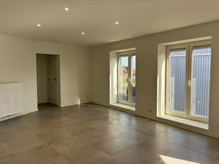 Wielsbeke: zeer ruim en energiezuinig appartement te huur. Ben je op zoek naar een uitzonderlijk ruim en instapklaar appartement? Dit volledig...