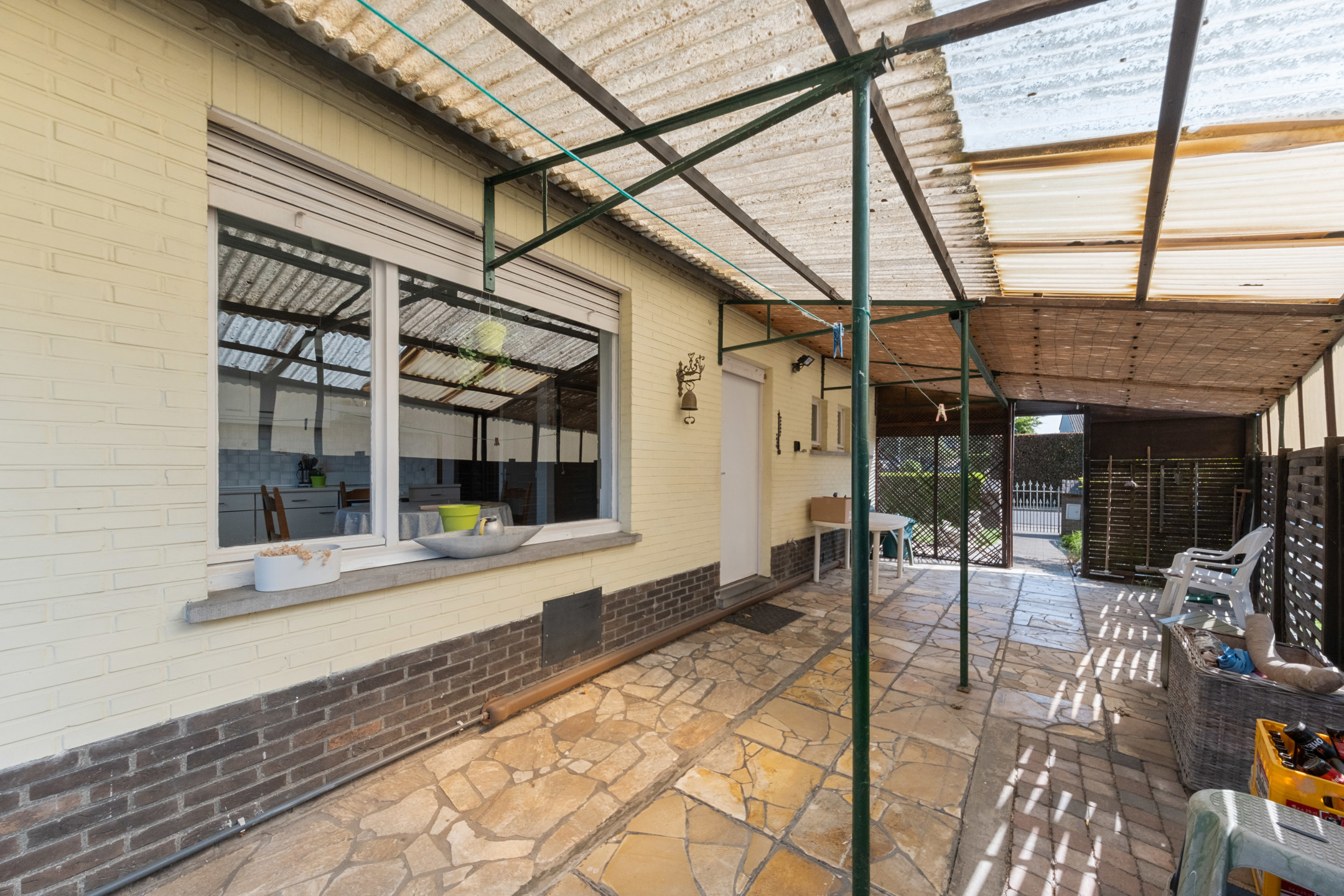 Goedgelegen, degelijke woning met TUIN en GARAGE. - foto 5