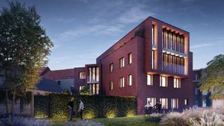 Discover this 82m² 2-bedroom apartement with a 7m² terrace, located in the new ‘t Hoekske project on the Route de Lennik in Anderlecht. This modern project of 10 appartments combines contemporary design and luminosity thanks to its large windows. The flat features a super-equipped open-plan kitchen, a separate toilet and a spacious living room. Equipped with the technologies of the future, including an individual heat pump, underfloor heating and solar panels, it offers optimum comfort and high energy efficiency. Contact us today for more information!