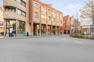 In de levendige Brusselsestraat presenteren wij u dit veelzijdige handelspand op een toplocatie met een constante stroom aan passage. Het pand...