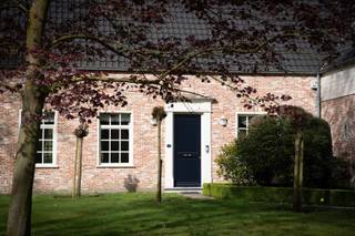 Aangename villa in een fijne residentiële buurt te Schilde!Dit netjes afgewerkt eigendom, is gelegen op een mooi perceel, gebouwd in 1996... in een...