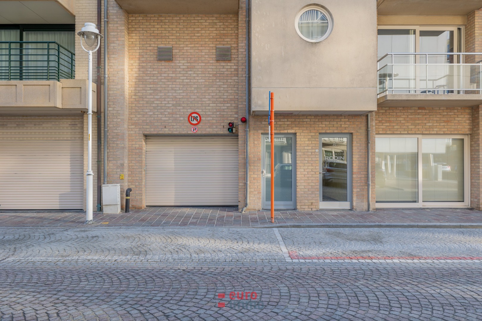 Garage for rent in Nieuwpoort - photo 2