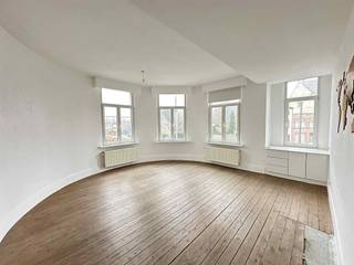 In the heart of charming Lier lurks this very characterful apartment that immediately knows how to seduce you.Already at the first sight, the...