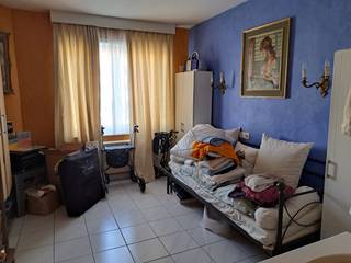 Centraal gelegen woonappartement (119 m2) met een schitterend RUIM zongericht terras . Geniet van een superruime woonkamer met een open ingerichte keuken met aparte berging, 2 grote slaapkamers en een badkamer met ligbad. . Toekomstbestendig wonen met een gunstig EPC A-attest. Garage in het gebouw optioneel aan te kopen (€ 45.000). Een unieke kans!