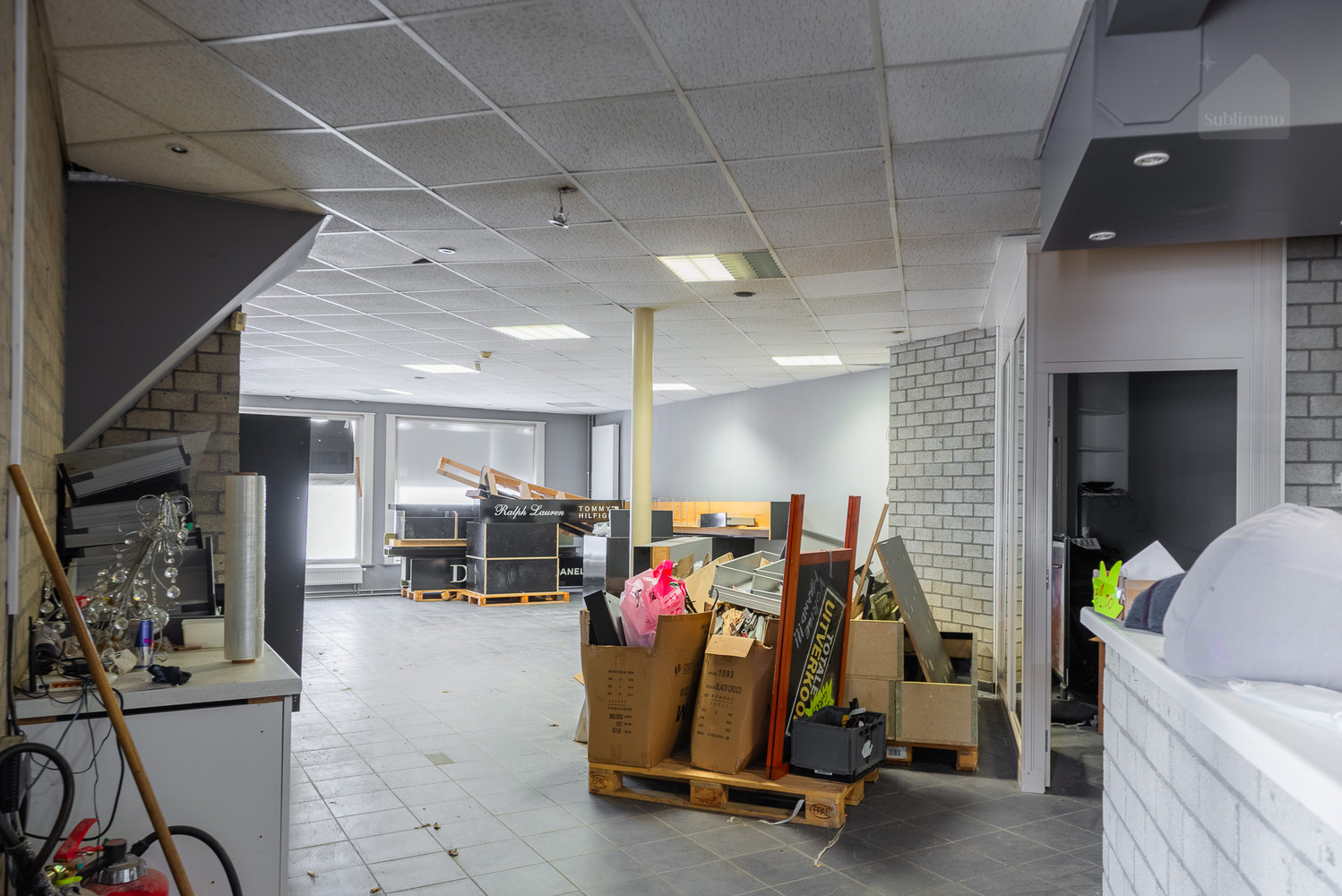 Handelspand/kantoorruimte met magazijn op commerciële toplocatie in Meerhout - foto 4