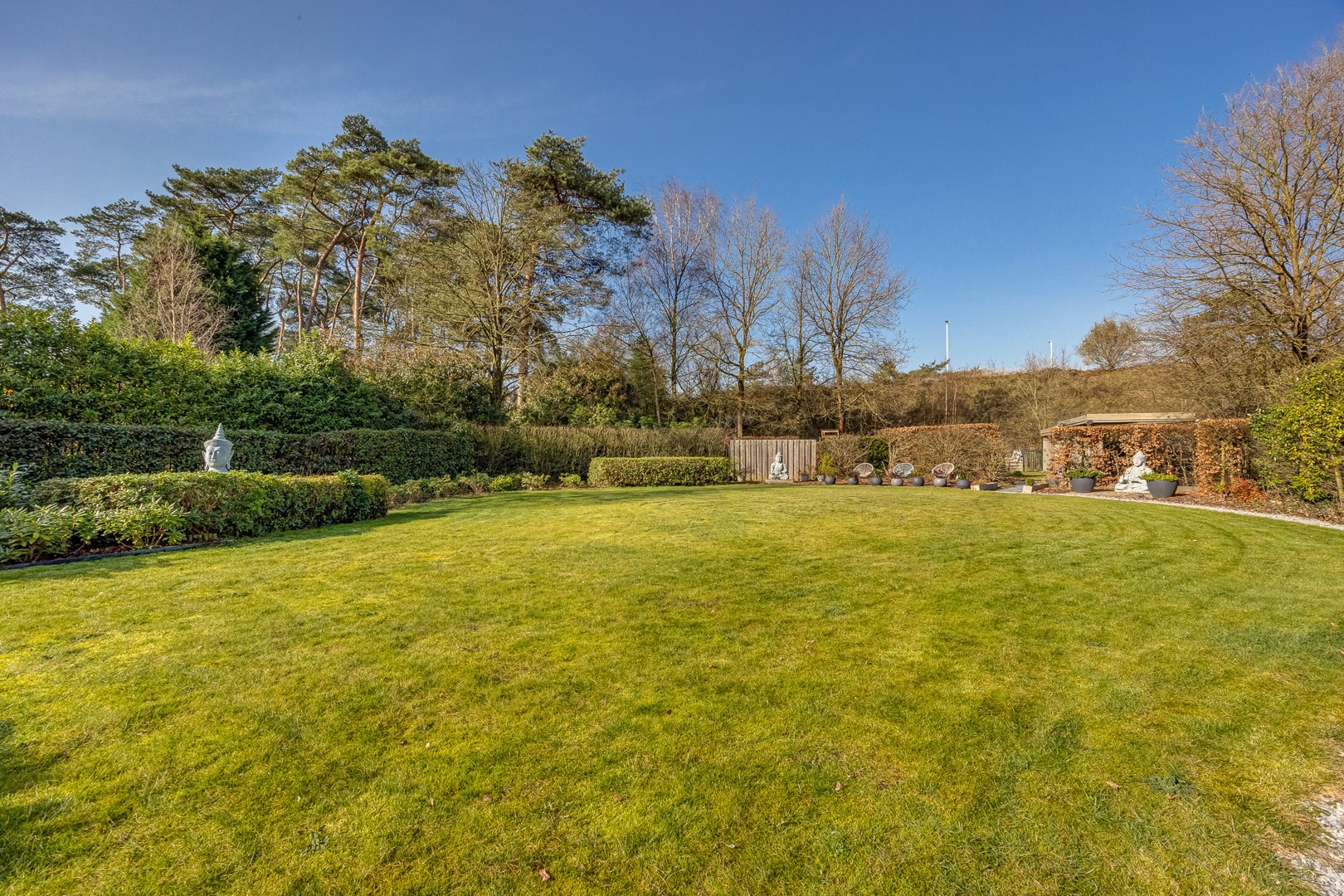 VILLA OP 2.118 M² - foto 4