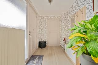  alleenstaande bungalow met  3 slpk  top liggingRustige ligging (rand stad toch overal vlakbij )Inkomahal, aparte w.c., living met open haard deels...