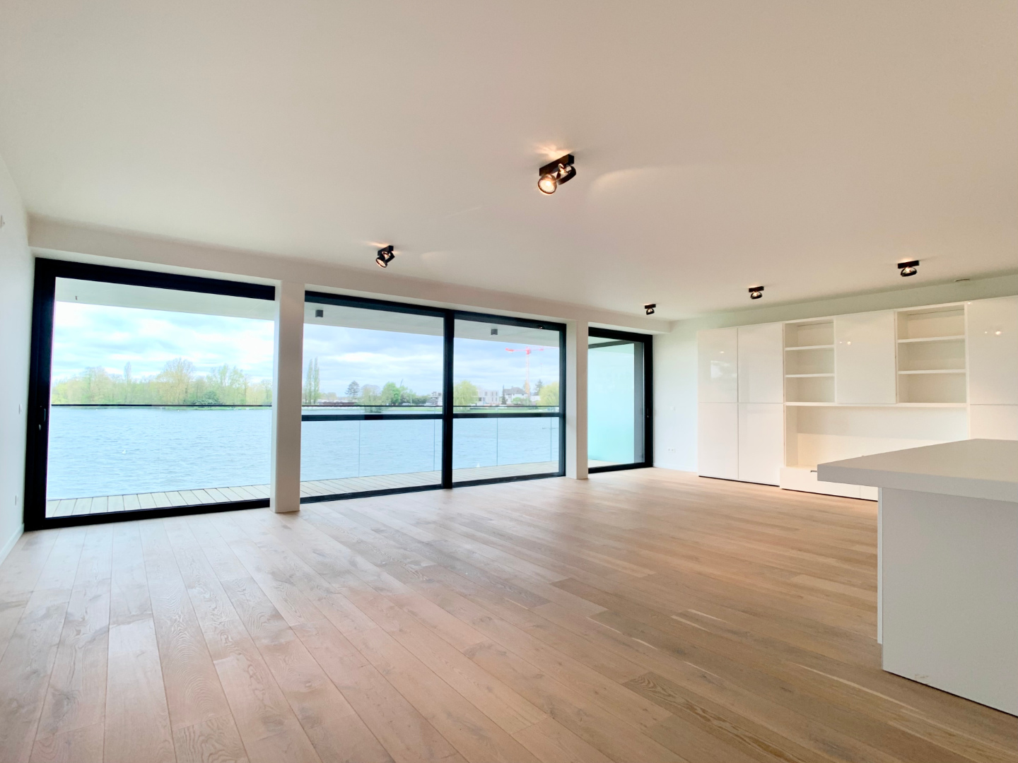 Te huur, Luxueuze 2-slaapkamer appartement aan het Donkmeer in Berlare - foto 2