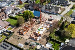 REEDS 33% VERKOCHT! Nieuwbouwproject Hof ter Moen, gelegen in Moen, omvat in totaal 9 moderne woningen waarvan reeds 3 verkocht zijn. Het...