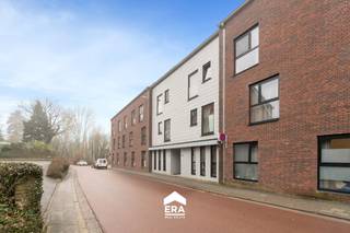 Te koop: moderne studentenkamer in Leuven, gelegen aan de Groenstraat, op de stadsrand en nabij scholen, openbaar vervoer en het treinstation.Deze...