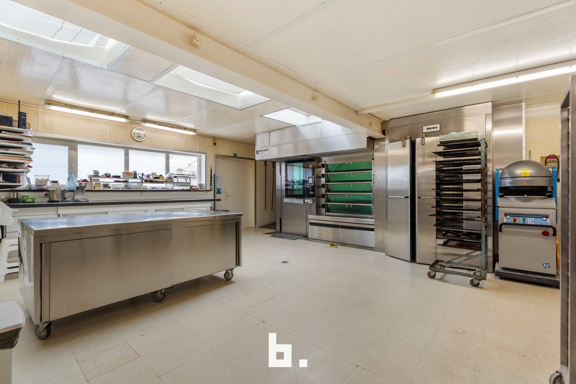 Unieke eigendom met eindeloze mogelijkheden te Roeselare! (480 m²!) - foto 4