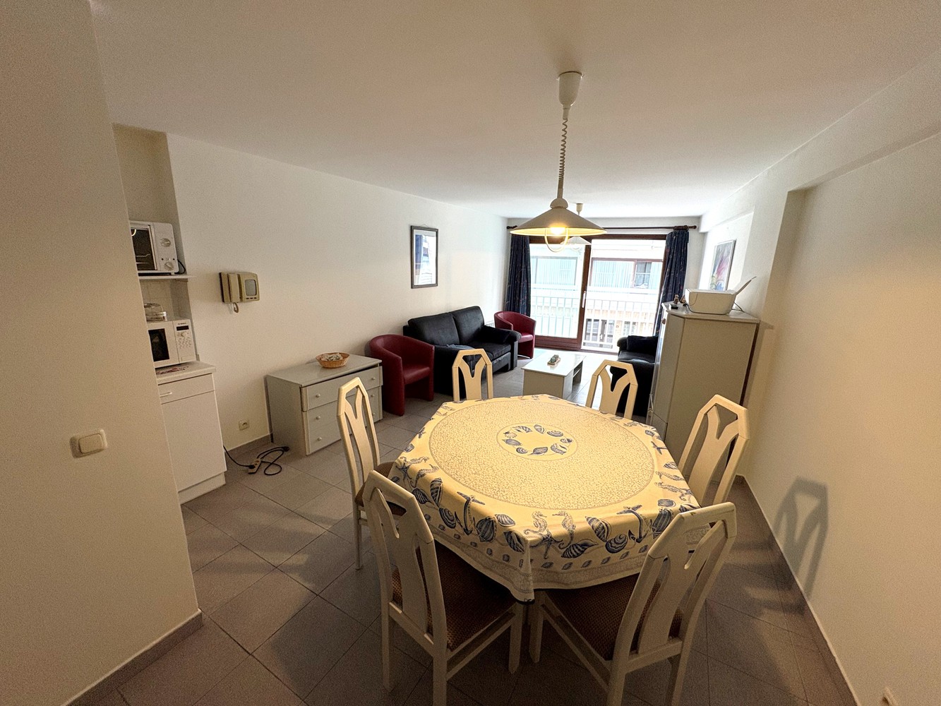 Ruim 2-slaapkamer appartement met 2 terrassen nabij de Zeedijk ! - foto 4