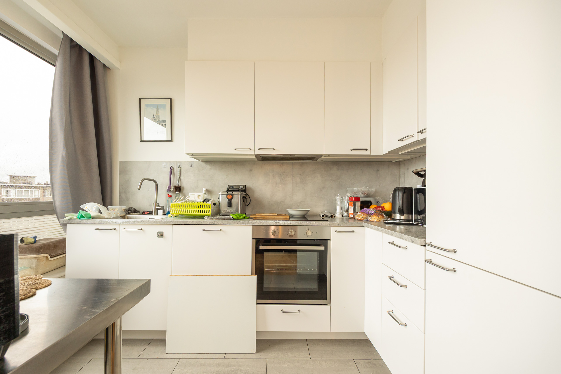 Lichtrijk 2-slaapkamerappartement met terras op de 3e v. - foto 4