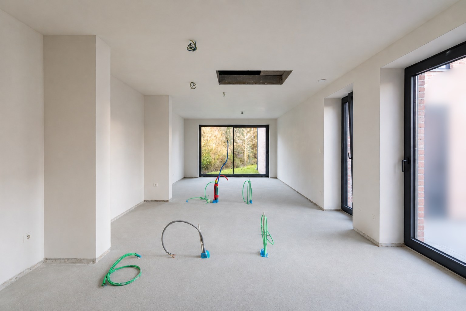 Living in a newly renovated home - photo 3