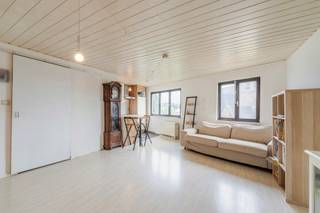 In het hart van Dilbeek, op een toplocatie met zicht op de kerk, bevindt zich deze kantoorruimte gelegen op de derde verdieping van een...