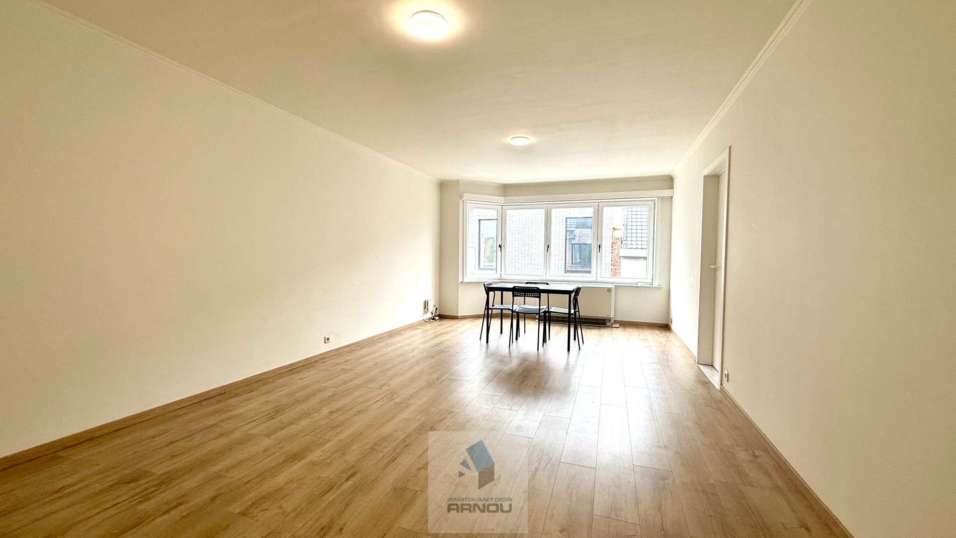 Ruim appartement met 2 slaapkamers en met garage op rustige ligging - foto 3