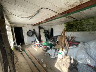 Loods met grote tuin en 3 garages-loods van 6 x 30.= 437m²totale opp 1768m²...