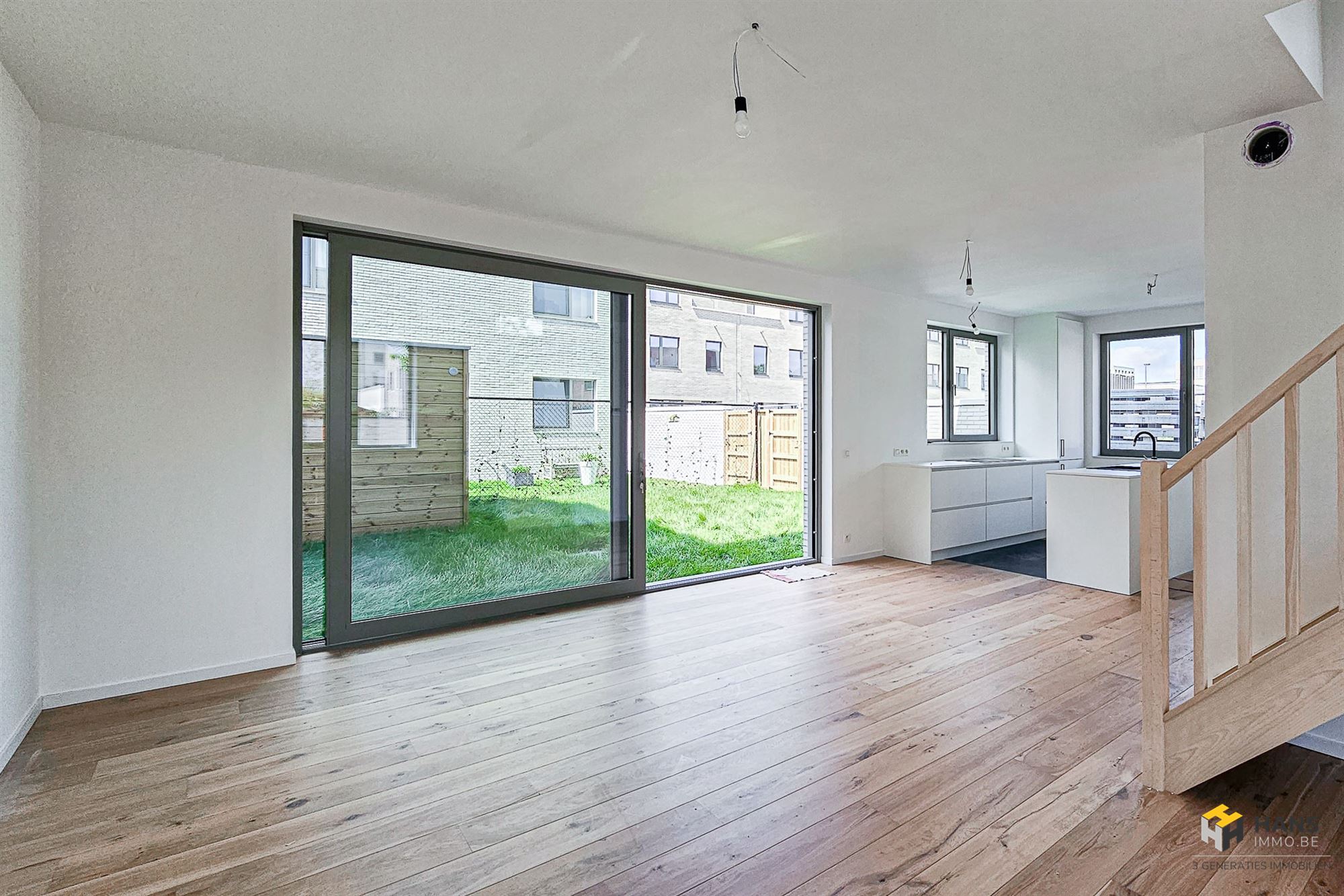 BEN-woning  met 3 slaapkamers op top locatie met aangename tuin en autostaanplaats. - foto 2
